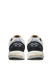New Balancee 1906D Grey Gold
