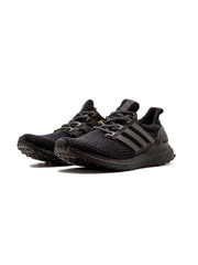 Adidass Ultraboost light 23 Triple black