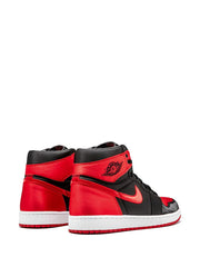 NIKEE AIR JORDAN 1 HIGH BANNED BRED