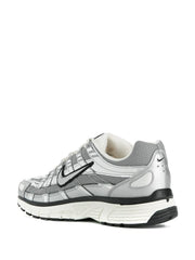 NIKE P 6000 METALIC SILVER
