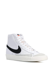 Nik ee blazer vintage white black