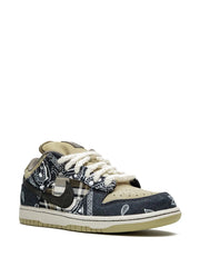 nike sb dunk low travis scott bandhana