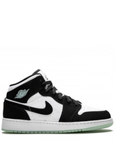 Air Jordan Retro Mid Glow In Dark Panda