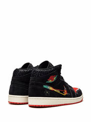 NIKE AIR JORDAN 1 MID SE SIEMPRE FAMILIA BALCK RED