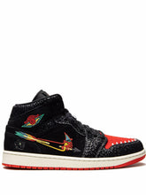 NIKE AIR JORDAN 1 MID SE SIEMPRE FAMILIA BALCK RED