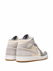 jordan retro 1 mid COCONUT MILK