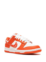 Nike sb dunk low paisley orange