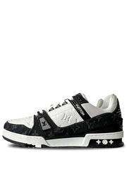 Louiss vuitton trainer black white