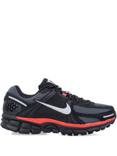 NIKE ZOOM VOMERO 5 BLACK METALLIC UNIVERSITY RED