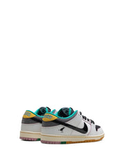 Nik ee sb dunk Low pro csef white n black