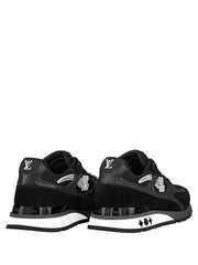 LOUISS VUITTION BLACK RUN AWAY SNEAKER