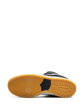 Nikee SB Dunk Low Pro Black Gum - 4