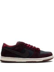 Nikee SB Dunk Low X RIOT - 1