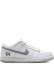 Supreme x Nikee SB Dunk Low White Grey - 1