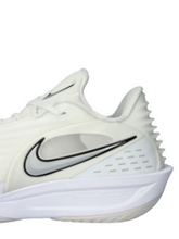 The nikee Zoom GT Cut 3 Turbo In White - 4