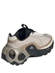 Adidas_Wonder_Runner_Beige_Black