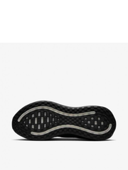 Nikee Vomero Plus Triple Black