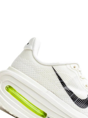 Nikee Vomero Premiume white green