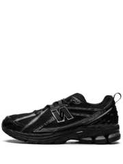New Balancee 1906A Black Metallic 1032