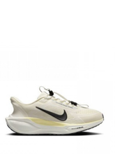 zoom pegasus easy on yellow