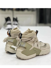 Nike Huarache gripp desert sand