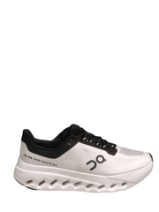 On Running Cloud Surfer Black White