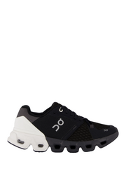 On cloud flyer 4 black white