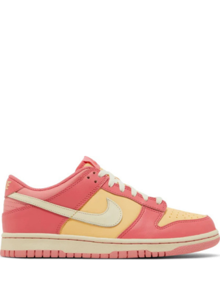 dunk low strawberry peach cream - 1