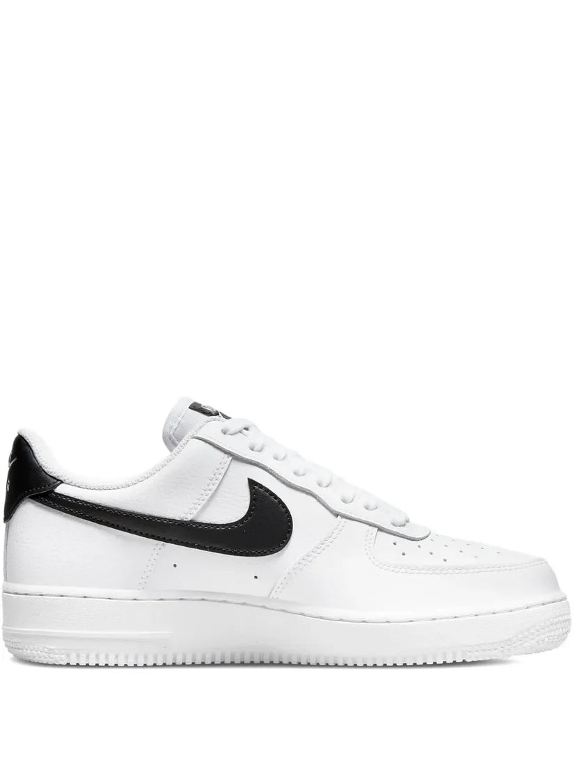 _nike.airforce.1.low.white.black.swoosh - 1