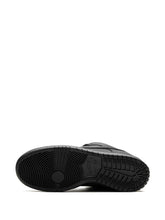 nikee Sb Dunk Low GS Triple Black - 4