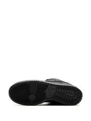 nikee Sb Dunk Low GS Triple Black - 4