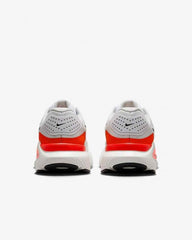 Nikee Running Structure 26 trainers White orange