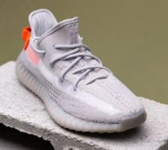 Adida_s Yeezy Boost 350 Tail Light no kit