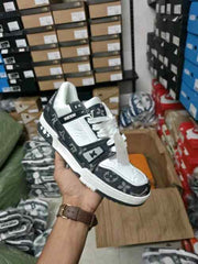 Louiss Vuitton LV Trainer White Black 151