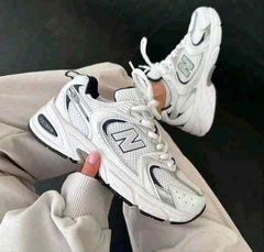 New Balanccee. 530 White Navy