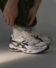 Asiccss Gel Kayano 14 Black Cream Metallic Plum