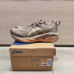 Asicss NovaBlast 5 Luxe Taupe Grey 1155