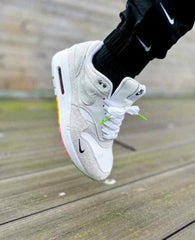 Nik_e Air max 1 pom pom polka dot