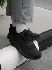 On Cloudnova 2 All Black