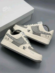 Nikee AirForce 1 low x Kaws