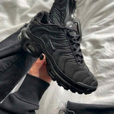 Nikee AirMax Plus TN Triple Black 1159