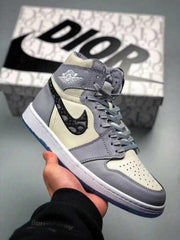 NIK AIR JORDAN RETRO 1 X DIo ii.R HIGH SEMI UA