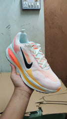 Nike_Zoom_Vomero_18_Sail_Bright_Crimson
