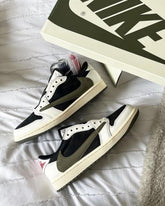 _Nike_Air_Jordan_Retro_1_Low_X_Travis_Scott_OLIVE_With_Extra_Laces_And_OG_BOX_(SEMI_UA)