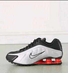 Nikee Shox R4 Black Metallic Silver Red 1203