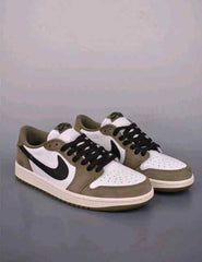 AIR JORDAN 1 RETRO LOW OG MEDIUM OLIVEBLACK-SUMMIT WHITE-SAIL 588