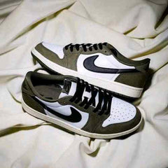 AIR JORDAN 1 RETRO LOW OG MEDIUM OLIVEBLACK-SUMMIT WHITE-SAIL 588