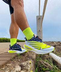 New Balanc.e Fuel Cell Elite V3 Neon Grey