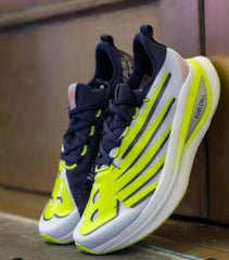 New Balanc.e Fuel Cell Elite V3 Neon Grey