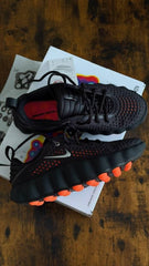 NIIKE MIND 002 BLACK HYPER CRIMSON FIX